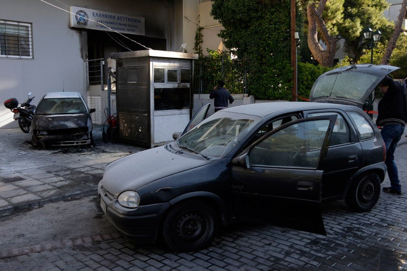 Σε συναγερμό η ΕΛ.ΑΣ. μετά την επίθεση στο ΑΤ Πεύκης – Δεν αποκλείεται η ύπαρξη οργανωμένου σχεδίου